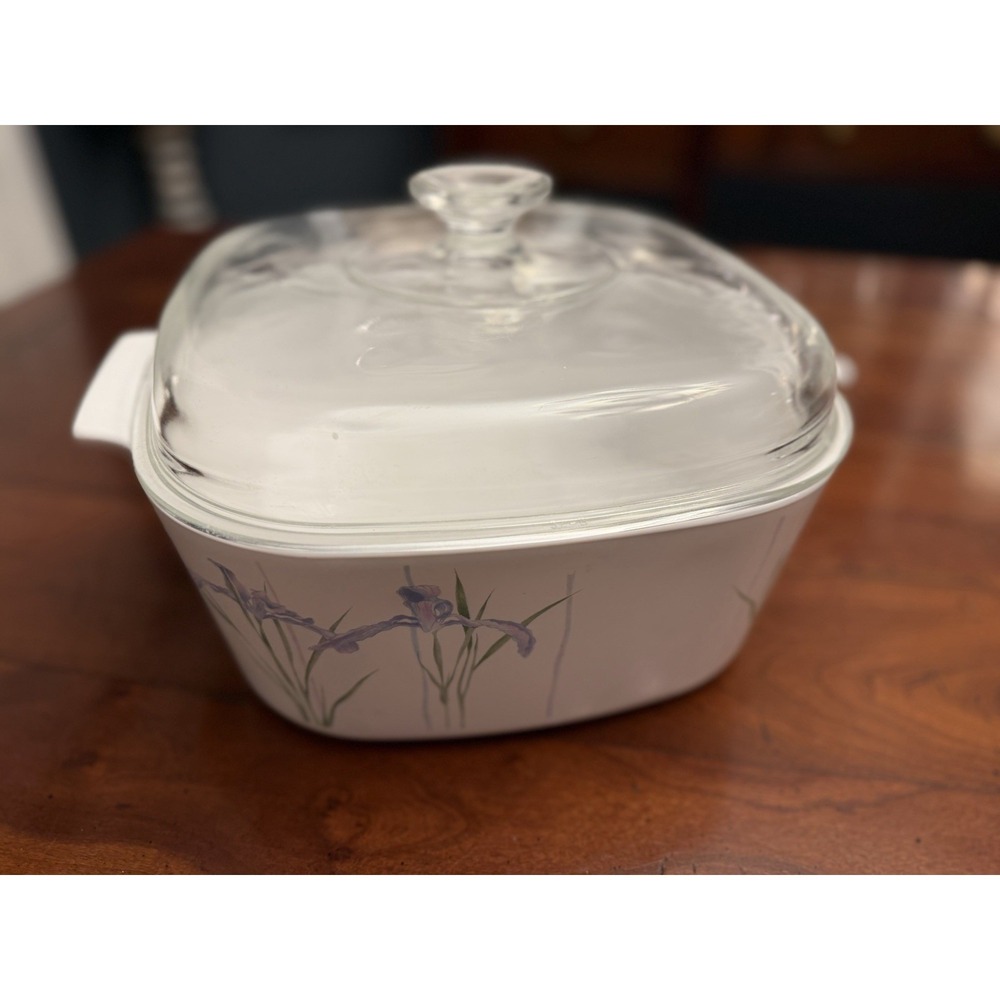 Vintage CorningWare Shadow Iris 5 Liter A-5-B Casserole & Pyrex A-12-C Lid USA